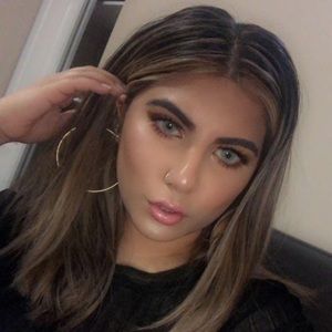 Meet your Posher, Tirza